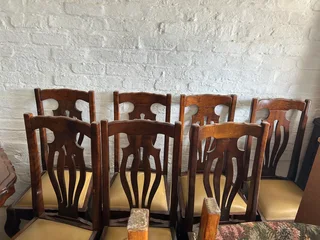 Coetzee broers bal en klou eetkamerstel