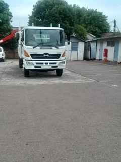 8 ton hino 500 crane truck for hire