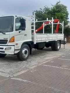 8 ton hino 500 crane truck for hire