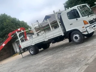 8 ton hino 500 crane truck for hire