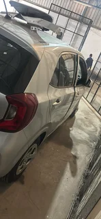 2021 Kia picanto 1.0 striping