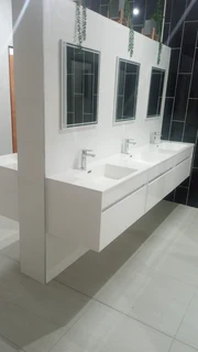 Tiler - 0617532240