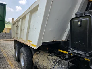 2017 UD QUESTER CWE370 10m3 TIPPER