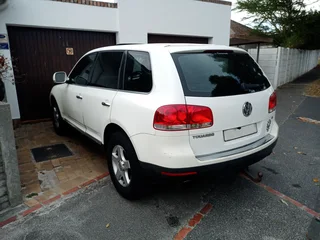 2005 Volkswagen Touareg V8 Petrol SUV "engine damage"