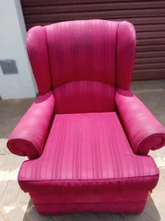 Couches - Ad posted by Cleopatra Twala Tjakata