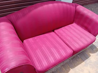 Couches - Ad posted by Cleopatra Twala Tjakata
