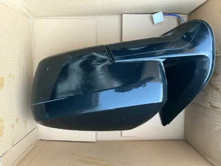 Isuzu D max left side/ passenger side mirror