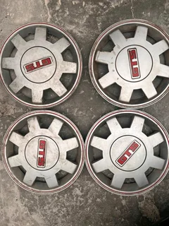 VW GTS Hubcaps