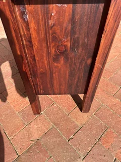 2x Brown Nightstands