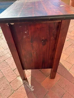 2x Brown Nightstands