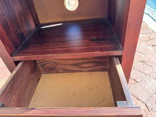 2x Brown Nightstands