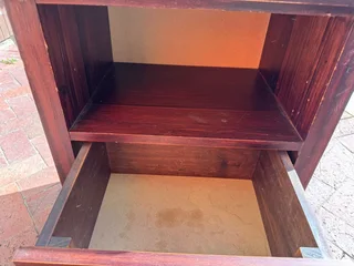 2x Brown Nightstands