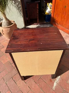 2x Brown Nightstands