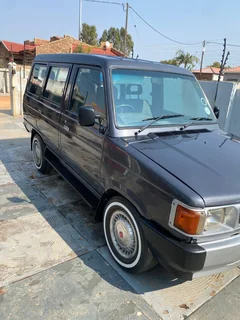 Toyota Venture 1800 2Y