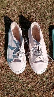 Looking for second hand curtains, clothes  bedding