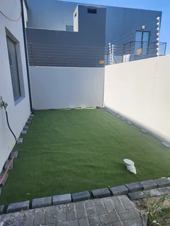 2 large bed flat for rent in Sandown