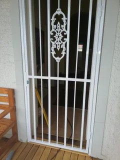 Modern Gates - Driveway Sliding Gates - Remote Controlled Gates - Wood Composite - Meranti Gates