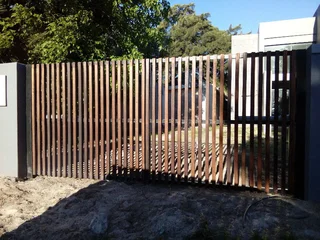 Burglar Bars - Security Gates - Galvanized Steelwork - Intercom - Automation