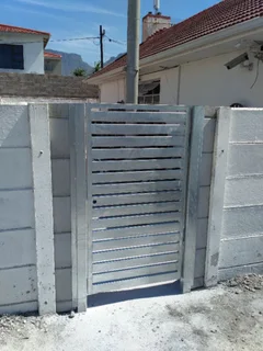 Modern Gates - Driveway Sliding Gates - Remote Controlled Gates - Wood Composite - Meranti Gates