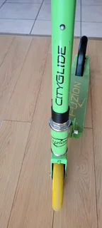 Fuzion Cityglide Adult Kick Scooter (Green)