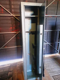 Safe in good condition for sale