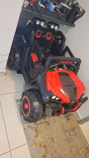 Electric kids 4x4 car