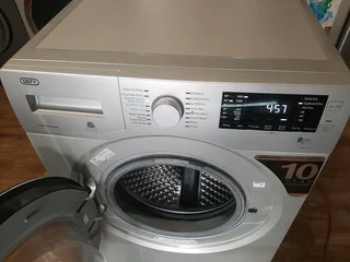 8kg Defy Washer Dryer 2in1 In Excellent Working Condition