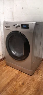 9kg Whirlpool Washer Dryer 2in1 For Sale in Immaculate Condition