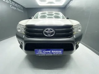 2018 TOYOTA HILUX 2.4 GD-6 SR 4X4 P/U S/C