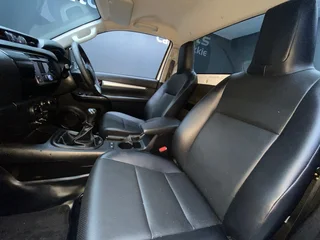 2018 TOYOTA HILUX 2.4 GD-6 SR 4X4 P/U S/C