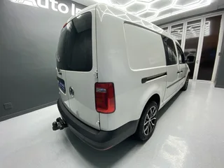 2017 VOLKSWAGEN CADDY4 MAXI CREWBUS 2.0 TDi