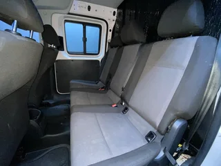 2017 VOLKSWAGEN CADDY4 MAXI CREWBUS 2.0 TDi