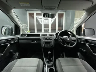 2017 VOLKSWAGEN CADDY4 MAXI CREWBUS 2.0 TDi