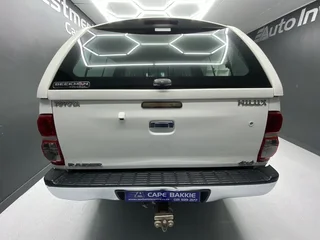 2014 TOYOTA HILUX 3.0 D-4D RAIDER 4X4 A/T P/U D/C