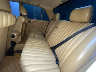 1984 MERCEDES-BENZ 230 E A/T A/C (W 123)