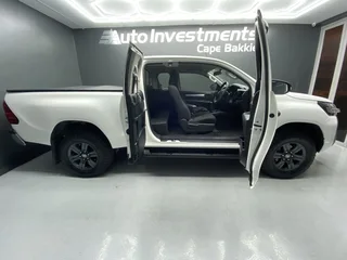 2021 TOYOTA HILUX 2.4 GD-6 RB RAIDER P/U E/CAB