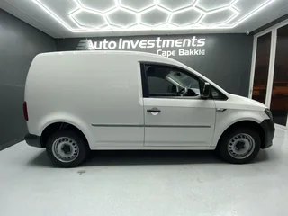 2017 VOLKSWAGEN CADDY4 2.0TDi (81KW) F/C P/V