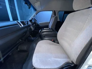 2022 TOYOTA QUANTUM HIACE 2.5 D-4D 14 SEAT