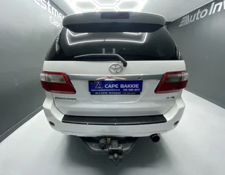 2010 TOYOTA FORTUNER 3.0D-4D R/B A/T