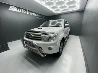 2010 TOYOTA FORTUNER 3.0D-4D R/B A/T