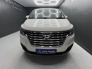 2021 HYUNDAI H1 2.5 CRDi ELITE A/T (12 SEAT)