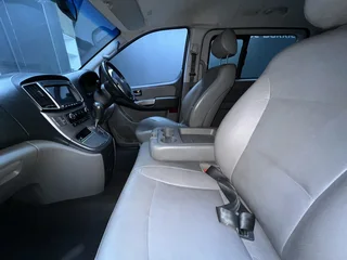 2021 HYUNDAI H1 2.5 CRDi ELITE A/T (12 SEAT)