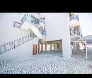 Bachelor - Ad posted by Zukiswa Ncanywa