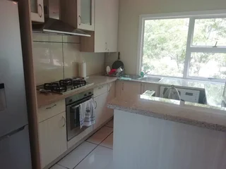 Townhouse Stunning 3 bedroom 2 bathroom. Secure parking.