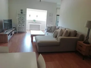 Townhouse Stunning 3 bedroom 2 bathroom. Secure parking.