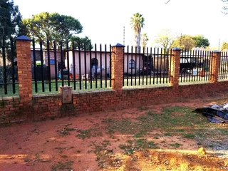 **charming Fixer-upper With Endless Potential: A Family-friendly Home!** Klipriver