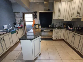 **CHARMING FIXER-UPPER WITH ENDLESS POTENTIAL: A FAMILY-FRIENDLY HOME!** KLIPRIVER