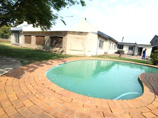 Garthdale-charming Home With Multi - Income Generating Potential.