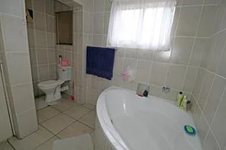 IDEAL FOR THE EXTENDED FAMILY OR MULTI TENANTED RENTAL IN THE HEART OF PRIMROSE....