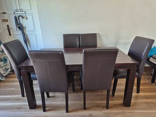 6 seater Dining table with chairs Mahogany